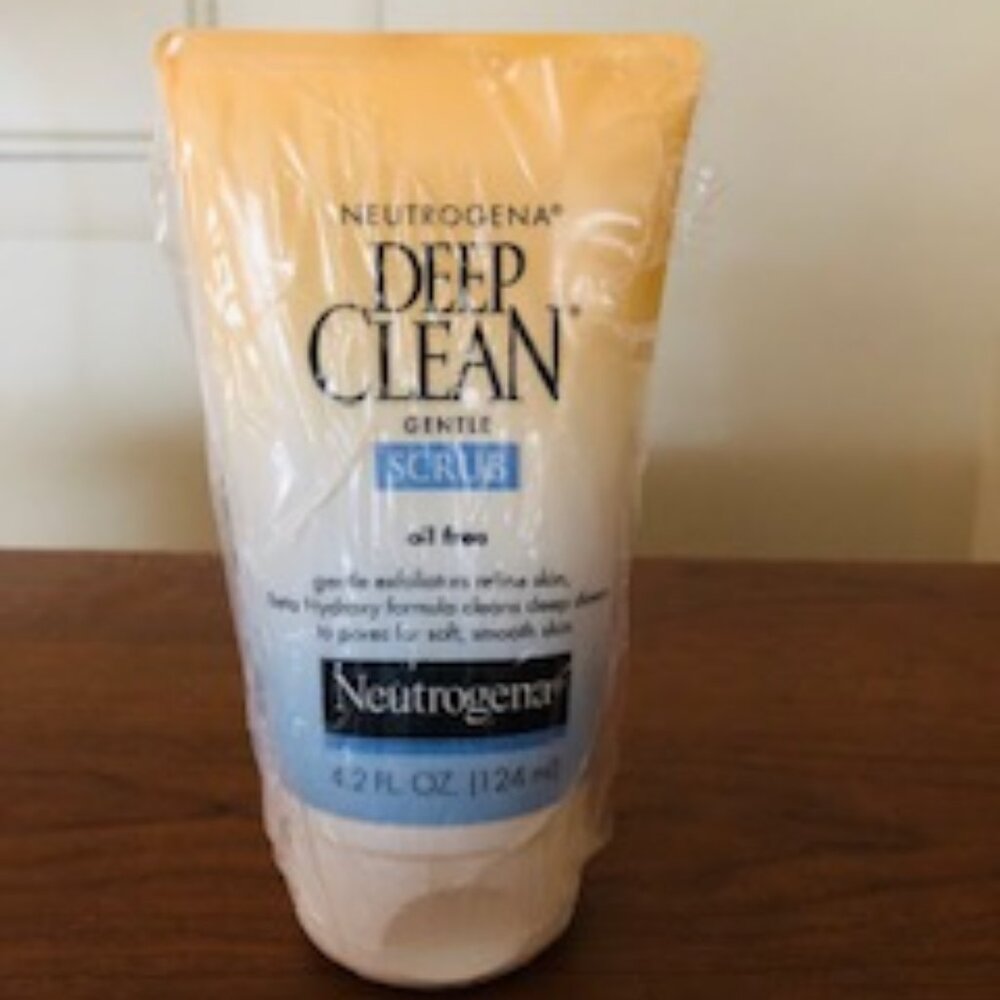 Neutrogena Deep Clean Gentle Daily Facial Scrub